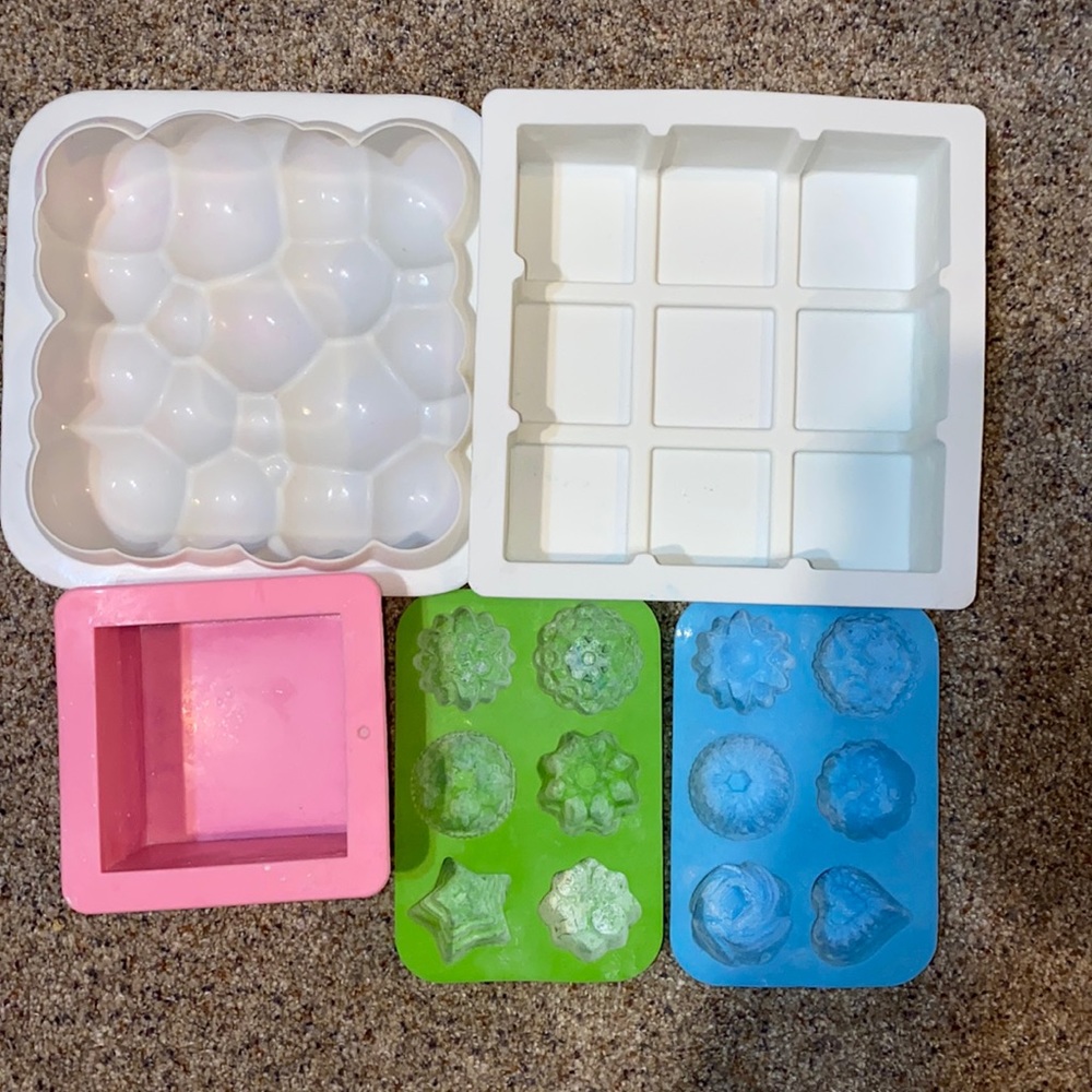 Lot of 5 Silicone Baking Molds Cake Cupcake EUC